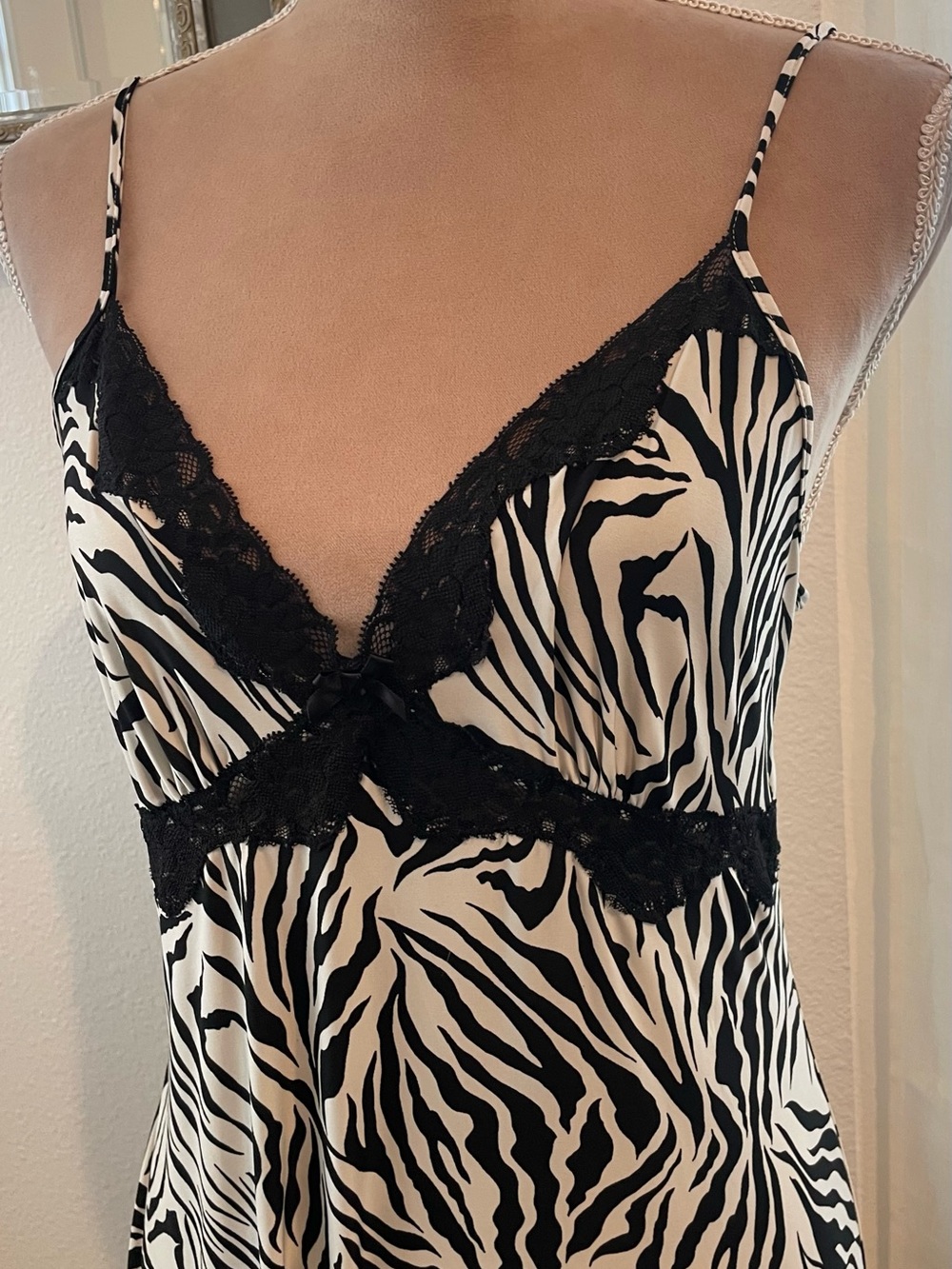 Studio Donatella Zebra-Print Lace Trim Chemise- Black & White, Small